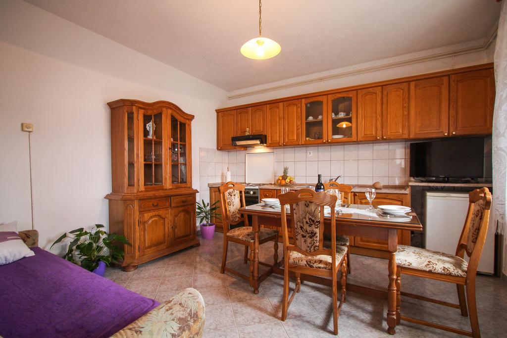 Apartment Cvita Trogir Zimmer foto